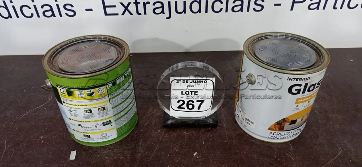 LOTE 267 - 01 LATA DE TINTA ACRÍLICA STANDARD FOSCO 3,6L INTERIOR/EXTERIOR MARCA GLASURIT E 01 LATA DE TINTA ACRÍLICA FOSCO CAMURÇA 3,6L INTERIOR/EXTERIOR MARCA GLASURIT. (NO ESTADO) ATENÇÃO! FAZER A VISITAÇÃO ANTES DE ARREMATAR, NÃO SABEMOS SE FUNCIONA, LEILÃO NÃO TEM GARANTIA E NEM DEVOLUÇÃO, SUJEITO A POSSÍVEIS AVARIAS VISÍVEIS/OCULTAS E/OU AUSÊNCIA DE COMPONENTES.