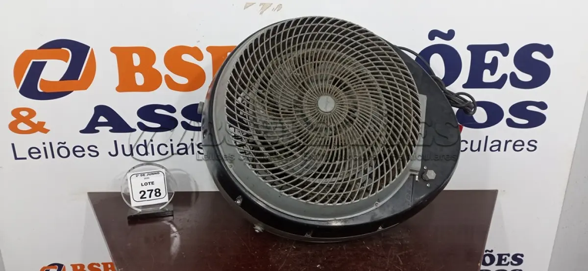 LOTE 278 - 01 CLIMATIZADOR MODELO CASSINO MARCA JOAPE. (NO ESTADO) ATENÇÃO! FAZER A VISITAÇÃO ANTES DE ARREMATAR, NÃO SABEMOS SE FUNCIONA, LEILÃO NÃO TEM GARANTIA E NEM DEVOLUÇÃO, SUJEITO A POSSÍVEIS AVARIAS VISÍVEIS/OCULTAS E/OU AUSÊNCIA DE COMPONENTES.