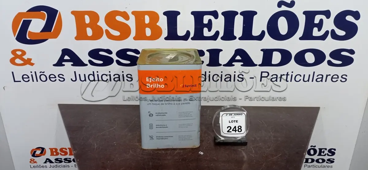 LOTE 248 - 01 LATA DE TEXTURA TEXTURATTO PREMIUM 28KG EXTERIOR/INTERIOR COR EFEITO BRILHO PRETO MARCA SUVINIL. (NO ESTADO) ATENÇÃO! FAZER A VISITAÇÃO ANTES DE ARREMATAR, NÃO SABEMOS SE FUNCIONA, LEILÃO NÃO TEM GARANTIA E NEM DEVOLUÇÃO, SUJEITO A POSSÍVEIS AVARIAS VISÍVEIS/OCULTAS E/OU AUSÊNCIA DE COMPONENTES.
