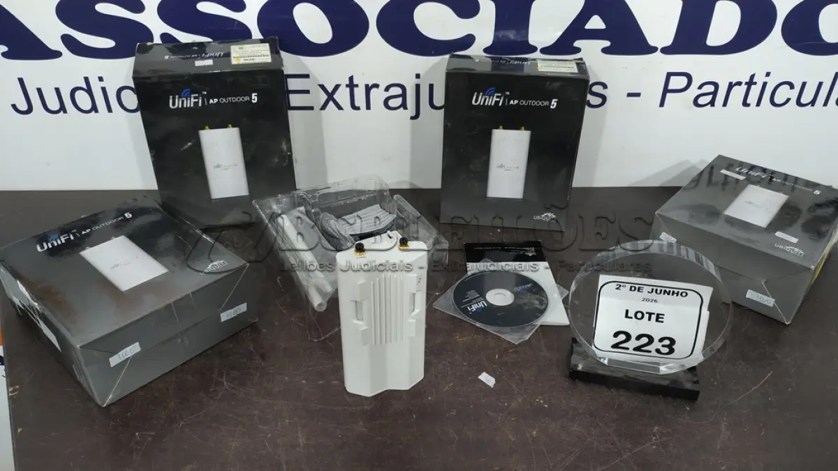 LOTE 223 - 04 ROTEADORES MODELO AP OUTDOOR 5 MARCA UNIFI. (NO ESTADO) ATENÇÃO! FAZER A VISITAÇÃO ANTES DE ARREMATAR, NÃO SABEMOS SE FUNCIONA, LEILÃO NÃO TEM GARANTIA E NEM DEVOLUÇÃO, SUJEITO A POSSÍVEIS AVARIAS VISÍVEIS/OCULTAS E/OU AUSÊNCIA DE COMPONENTES.