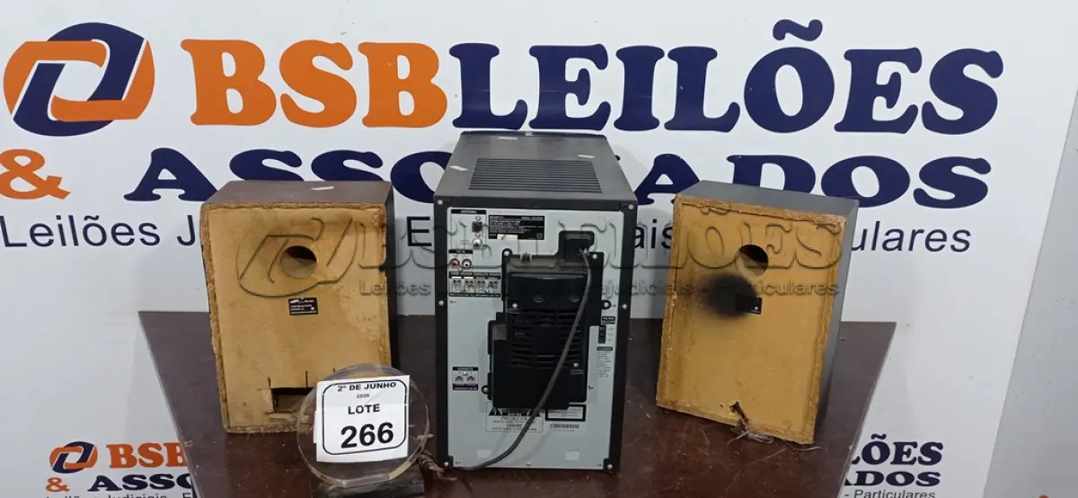 LOTE 266 - 01 MINI SYSTEM MODELO MHC-GTR88 MARCA SONY COM 02 CAIAS. (NO ESTADO) ATENÇÃO! FAZER A VISITAÇÃO ANTES DE ARREMATAR, NÃO SABEMOS SE FUNCIONA, LEILÃO NÃO TEM GARANTIA E NEM DEVOLUÇÃO, SUJEITO A POSSÍVEIS AVARIAS VISÍVEIS/OCULTAS E/OU AUSÊNCIA DE COMPONENTES.