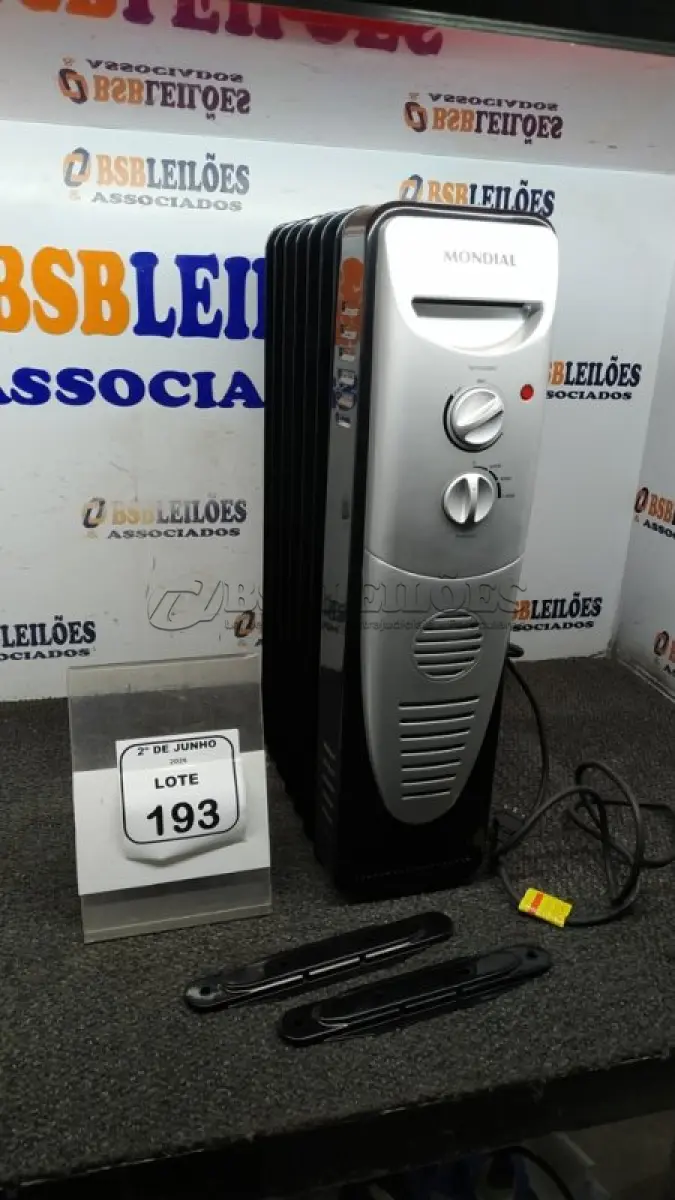 LOTE 193 - 01 AQUECEDOR 220V MARCA MONDIAL. (NO ESTADO) ATENÇÃO! FAZER A VISITAÇÃO ANTES DE ARREMATAR, NÃO SABEMOS SE FUNCIONA, LEILÃO NÃO TEM GARANTIA E NEM DEVOLUÇÃO, SUJEITO A POSSÍVEIS AVARIAS VISÍVEIS/OCULTAS E/OU AUSÊNCIA DE COMPONENTES.