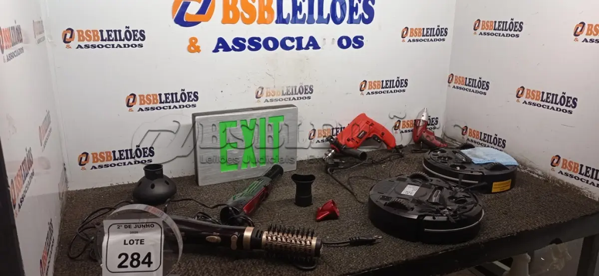 LOTE 284 - 02 ASPIRADORES ROBÔ MARCA MONDIAL, 02 ESCOVAS DE CABELO ELÉTRICAS MARCA MONDIAL, 01 FURADEIRA 220V MARCA MONDIAL, 01 PARAFUSADEIRA A BATERIA MARCA MONDIAL E 01 PLACA DE EXIT. (NO ESTADO) ATENÇÃO! FAZER A VISITAÇÃO ANTES DE ARREMATAR, NÃO SABEMOS SE FUNCIONA, LEILÃO NÃO TEM GARANTIA E NEM DEVOLUÇÃO, SUJEITO A POSSÍVEIS AVARIAS VISÍVEIS/OCULTAS E/OU AUSÊNCIA DE COMPONENTES.