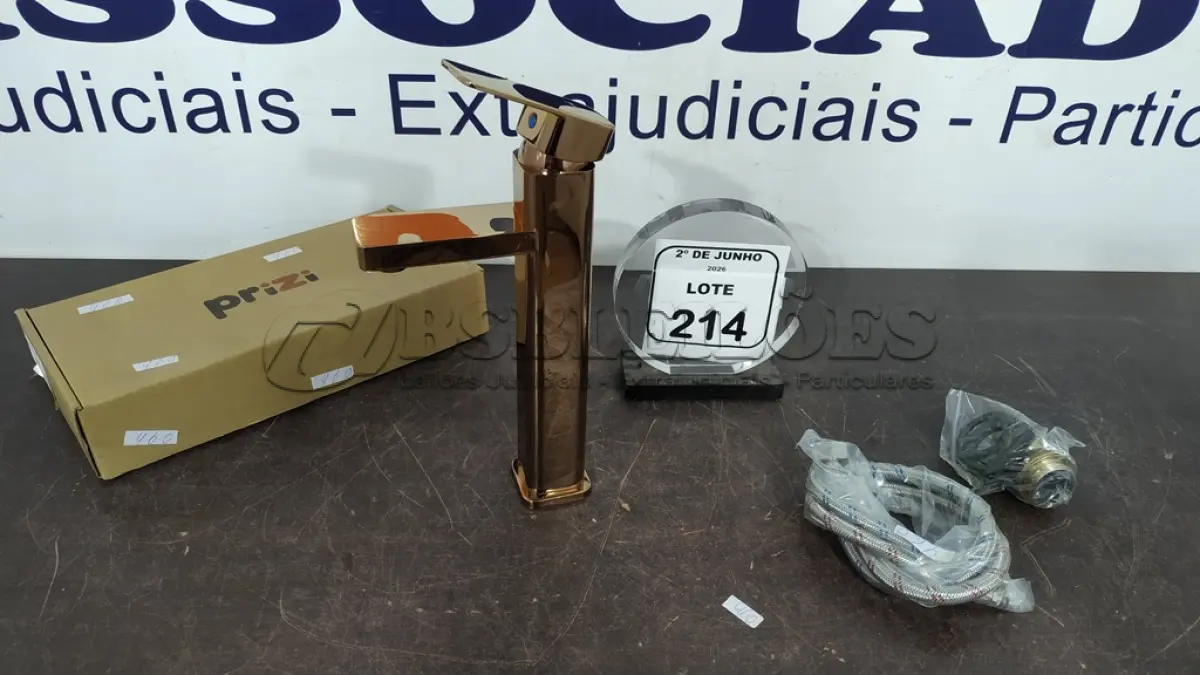 LOTE 214 - 01 TORNEIRA MISTURADOR MARCA PRIZI COM ACESSÓRIOS. (NO ESTADO) ATENÇÃO! FAZER A VISITAÇÃO ANTES DE ARREMATAR, NÃO SABEMOS SE FUNCIONA, LEILÃO NÃO TEM GARANTIA E NEM DEVOLUÇÃO, SUJEITO A POSSÍVEIS AVARIAS VISÍVEIS/OCULTAS E/OU AUSÊNCIA DE COMPONENTES.
