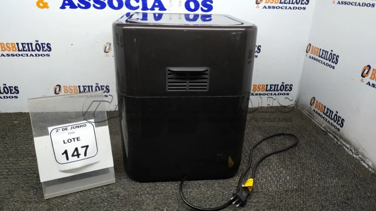 LOTE 147 - 01 AIR FRYER/FORNO 12L 220V MARCA MONDIAL. (NO ESTADO) ATENÇÃO! FAZER A VISITAÇÃO ANTES DE ARREMATAR, NÃO SABEMOS SE FUNCIONA, LEILÃO NÃO TEM GARANTIA E NEM DEVOLUÇÃO, SUJEITO A POSSÍVEIS AVARIAS VISÍVEIS/OCULTAS E/OU AUSÊNCIA DE COMPONENTES.
