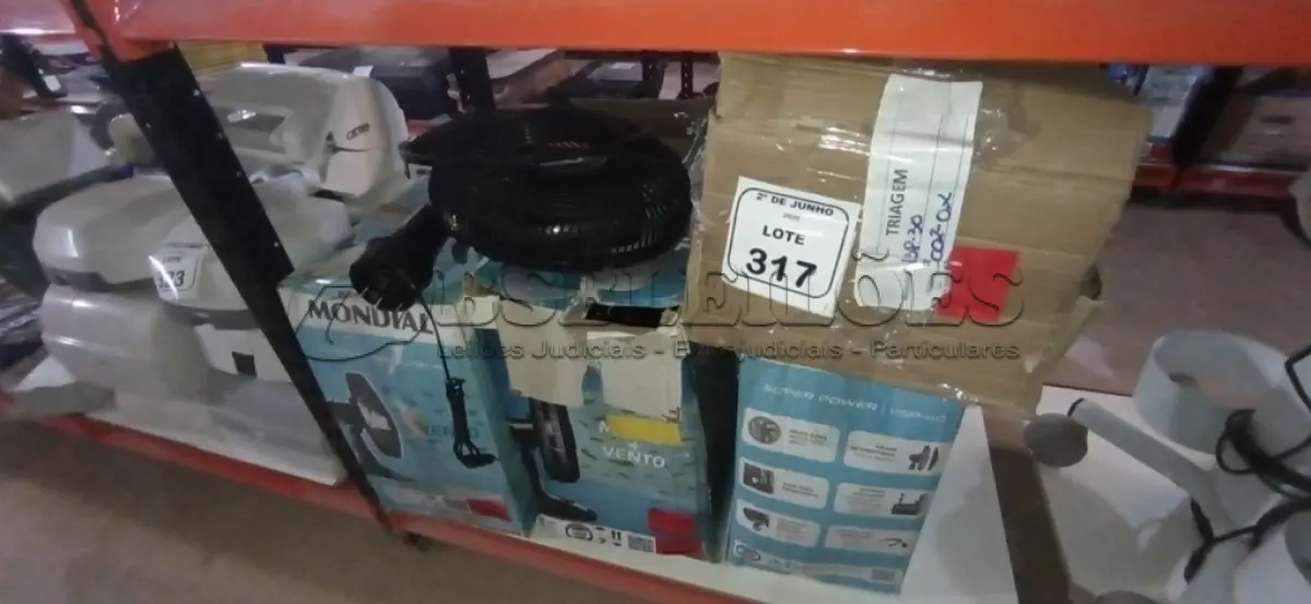 LOTE 317 - 05 VENTILADORES 220V MARCA MONDIAL DESMONTADOS INCOMPLETOS. (NO ESTADO) ATENÇÃO! FAZER A VISITAÇÃO ANTES DE ARREMATAR, NÃO SABEMOS SE FUNCIONA, LEILÃO NÃO TEM GARANTIA E NEM DEVOLUÇÃO, SUJEITO A POSSÍVEIS AVARIAS VISÍVEIS/OCULTAS E/OU AUSÊNCIA DE COMPONENTES.