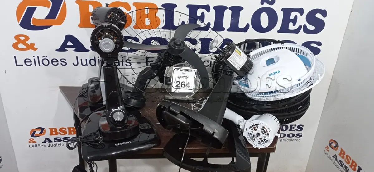 LOTE 264 - 05 VENTILADORES 220V MARCA MONDIAL DESMONTADOS. (NO ESTADO) ATENÇÃO! FAZER A VISITAÇÃO ANTES DE ARREMATAR, NÃO SABEMOS SE FUNCIONA, LEILÃO NÃO TEM GARANTIA E NEM DEVOLUÇÃO, SUJEITO A POSSÍVEIS AVARIAS VISÍVEIS/OCULTAS E/OU AUSÊNCIA DE COMPONENTES.