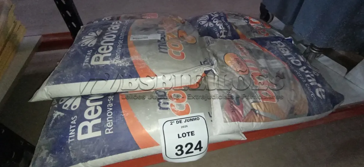 LOTE 324 - 05 PACOTES DE MASSA CORRIDA 15KG CADA MARCA RENOVARE. (NO ESTADO) ATENÇÃO! FAZER A VISITAÇÃO ANTES DE ARREMATAR, NÃO SABEMOS SE FUNCIONA, LEILÃO NÃO TEM GARANTIA E NEM DEVOLUÇÃO, SUJEITO A POSSÍVEIS AVARIAS VISÍVEIS/OCULTAS E/OU AUSÊNCIA DE COMPONENTES.