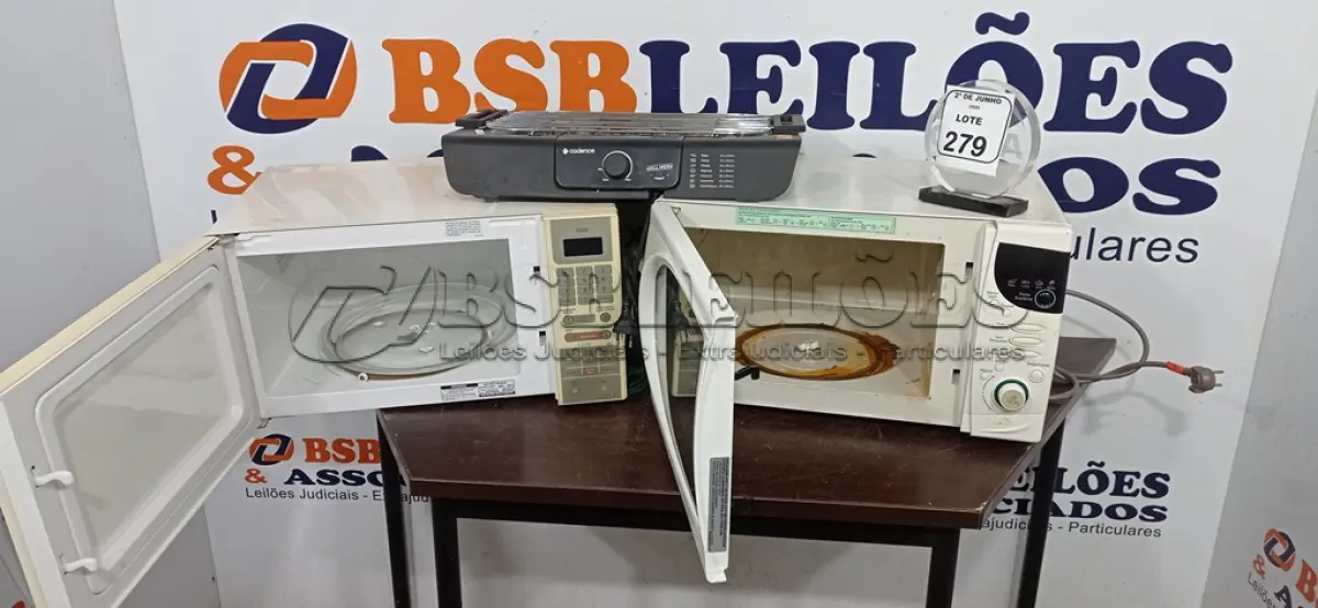 LOTE 279 - 01 CHURRASQUEIRA ELÉTRICA MARCA CADENCE E 02 MICRO-ONDAS220V MARCAS BRASTEMP E LG. (NO ESTADO) ATENÇÃO! FAZER A VISITAÇÃO ANTES DE ARREMATAR, NÃO SABEMOS SE FUNCIONA, LEILÃO NÃO TEM GARANTIA E NEM DEVOLUÇÃO, SUJEITO A POSSÍVEIS AVARIAS VISÍVEIS/OCULTAS E/OU AUSÊNCIA DE COMPONENTES.