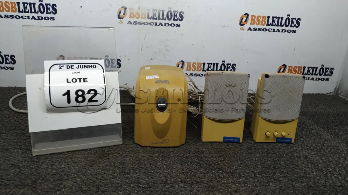 LOTE 182 - 01 ESTABILIZADOR DE 300VA MARCA SMS E 02 CAIXAS DE SOM MULTIMIDIA MODELO SPEAK SYSTEM. (NO ESTADO) ATENÇÃO! FAZER A VISITAÇÃO ANTES DE ARREMATAR, NÃO SABEMOS SE FUNCIONA, LEILÃO NÃO TEM GARANTIA E NEM DEVOLUÇÃO, SUJEITO A POSSÍVEIS AVARIAS VISÍVEIS/OCULTAS E/OU AUSÊNCIA DE COMPONENTES.