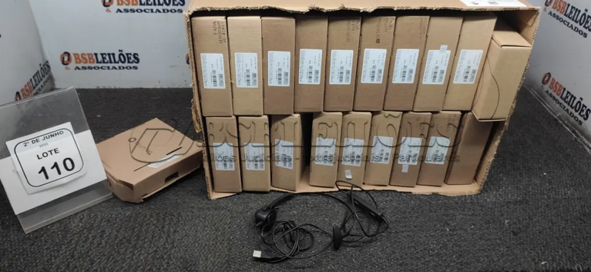 LOTE 110 - 01 LOTE COM GRANDE QUANTIDADE DE HEADSET MARCA FELITRON. (NO ESTADO) ATENÇÃO! FAZER A VISITAÇÃO ANTES DE ARREMATAR, NÃO SABEMOS SE FUNCIONA, LEILÃO NÃO TEM GARANTIA E NEM DEVOLUÇÃO, SUJEITO A POSSÍVEIS AVARIAS VISÍVEIS/OCULTAS E/OU AUSÊNCIA DE COMPONENTES.