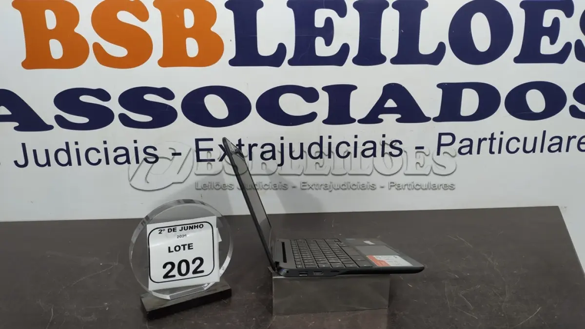 LOTE 202 - 01 CROMEBOOK LINHA CONNECT MEMORIA 2GB, 16GB E.MMC TELA DE 11.6’’ MARCA SAMSUNG SEM FONTE. (NO ESTADO) ATENÇÃO! FAZER A VISITAÇÃO ANTES DE ARREMATAR, NÃO SABEMOS SE FUNCIONA, LEILÃO NÃO TEM GARANTIA E NEM DEVOLUÇÃO, SUJEITO A POSSÍVEIS AVARIAS VISÍVEIS/OCULTAS E/OU AUSÊNCIA DE COMPONENTES.