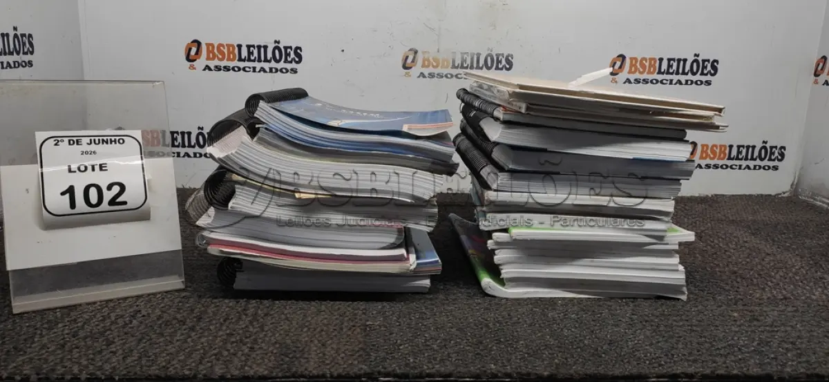 LOTE 102 - 01 LOTE COM VÁRIOS CADERNOS ESCOLARES E APOSTILAS DIDÁTICAS DE MATÉRIAS DIVERSAS. (NO ESTADO) ATENÇÃO! FAZER A VISITAÇÃO ANTES DE ARREMATAR, NÃO SABEMOS SE FUNCIONA, LEILÃO NÃO TEM GARANTIA E NEM DEVOLUÇÃO, SUJEITO A POSSÍVEIS AVARIAS VISÍVEIS/OCULTAS E/OU AUSÊNCIA DE COMPONENTES.