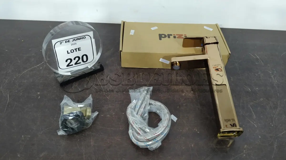 LOTE 220 - 01 TORNEIRA MISTURADOR MARCA PRIZI COM ACESSÓRIOS. (NO ESTADO) ATENÇÃO! FAZER A VISITAÇÃO ANTES DE ARREMATAR, NÃO SABEMOS SE FUNCIONA, LEILÃO NÃO TEM GARANTIA E NEM DEVOLUÇÃO, SUJEITO A POSSÍVEIS AVARIAS VISÍVEIS/OCULTAS E/OU AUSÊNCIA DE COMPONENTES.