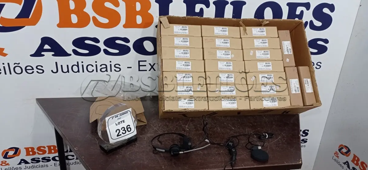 LOTE 236 - 01 LOTE COM GRANDE QUANTIDADE DE HEADSET MARCA FELITRON. (NO ESTADO) ATENÇÃO! FAZER A VISITAÇÃO ANTES DE ARREMATAR, NÃO SABEMOS SE FUNCIONA, LEILÃO NÃO TEM GARANTIA E NEM DEVOLUÇÃO, SUJEITO A POSSÍVEIS AVARIAS VISÍVEIS/OCULTAS E/OU AUSÊNCIA DE COMPONENTES.