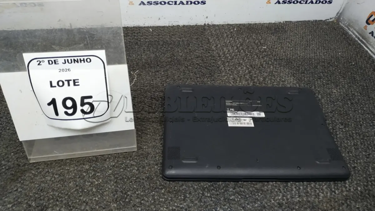 LOTE 195 - 01 CROMEBOOK LINHA CONNECT MEMORIA 2GB, 16GB E.MMC TELA DE 11.6’’ MARCA SAMSUNG SEM FONTE. (NO ESTADO) ATENÇÃO! FAZER A VISITAÇÃO ANTES DE ARREMATAR, NÃO SABEMOS SE FUNCIONA, LEILÃO NÃO TEM GARANTIA E NEM DEVOLUÇÃO, SUJEITO A POSSÍVEIS AVARIAS VISÍVEIS/OCULTAS E/OU AUSÊNCIA DE COMPONENTES.