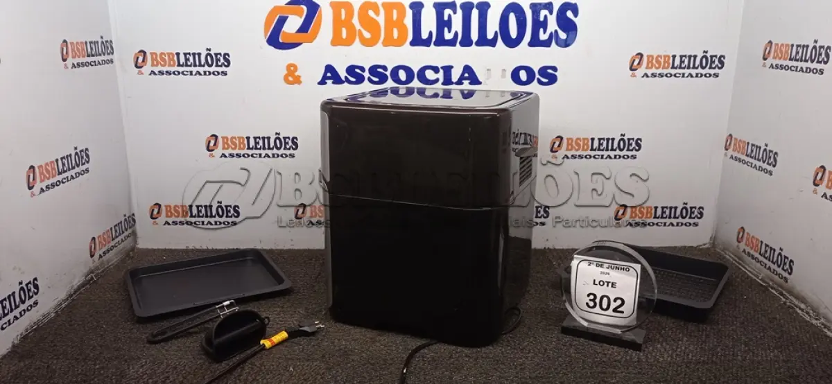 LOTE 302 - 01 AIR FRYER/FORNO 12L 220V MARCA MONDIAL. (NO ESTADO) ATENÇÃO! FAZER A VISITAÇÃO ANTES DE ARREMATAR, NÃO SABEMOS SE FUNCIONA, LEILÃO NÃO TEM GARANTIA E NEM DEVOLUÇÃO, SUJEITO A POSSÍVEIS AVARIAS VISÍVEIS/OCULTAS E/OU AUSÊNCIA DE COMPONENTES.