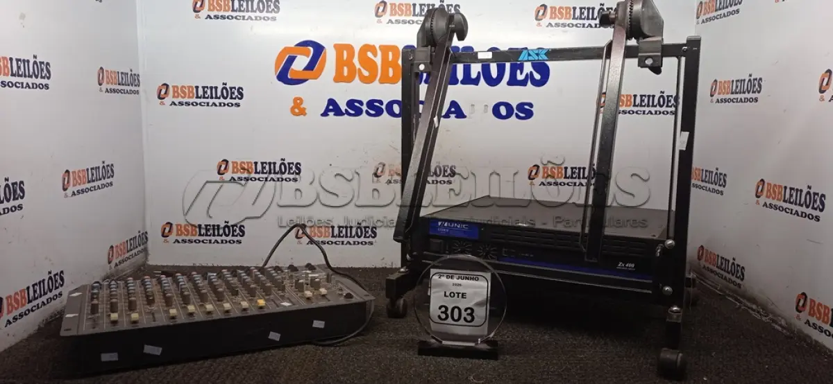 LOTE 303 - 01 MESA DE SOM MODELO AMW 12 ES MARCA CICLOTRON E 01 AMPLIFICADOR MODELO ZX 400 MARCA UNIC. (NO ESTADO) ATENÇÃO! FAZER A VISITAÇÃO ANTES DE ARREMATAR, NÃO SABEMOS SE FUNCIONA, LEILÃO NÃO TEM GARANTIA E NEM DEVOLUÇÃO, SUJEITO A POSSÍVEIS AVARIAS VISÍVEIS/OCULTAS E/OU AUSÊNCIA DE COMPONENTES.