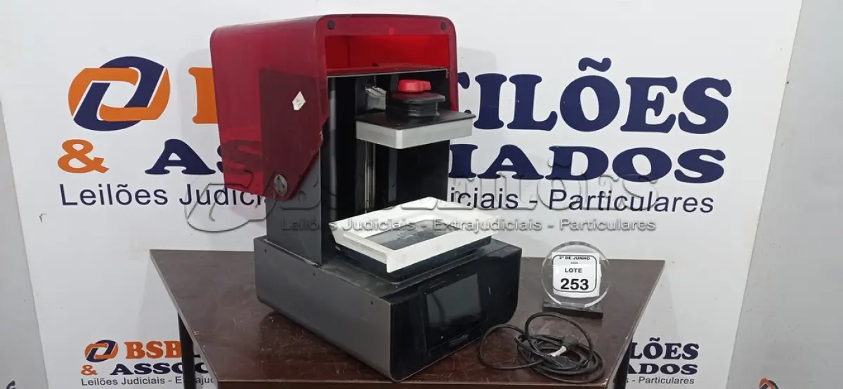 LOTE 253 - 01 IMPRESSORA 3D. (NO ESTADO) ATENÇÃO! FAZER A VISITAÇÃO ANTES DE ARREMATAR, NÃO SABEMOS SE FUNCIONA, LEILÃO NÃO TEM GARANTIA E NEM DEVOLUÇÃO, SUJEITO A POSSÍVEIS AVARIAS VISÍVEIS/OCULTAS E/OU AUSÊNCIA DE COMPONENTES.
