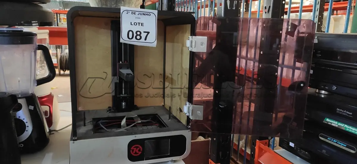 LOTE 087 - 01 IMPRESSORA 3D PARA RETIRADA DE PEÇAS. (NO ESTADO) ATENÇÃO! FAZER A VISITAÇÃO ANTES DE ARREMATAR, NÃO SABEMOS SE FUNCIONA, LEILÃO NÃO TEM GARANTIA E NEM DEVOLUÇÃO, SUJEITO A POSSÍVEIS AVARIAS VISÍVEIS/OCULTAS E/OU AUSÊNCIA DE COMPONENTES.