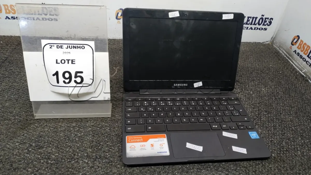 LOTE 195 - 01 CROMEBOOK LINHA CONNECT MEMORIA 2GB, 16GB E.MMC TELA DE 11.6’’ MARCA SAMSUNG SEM FONTE. (NO ESTADO) ATENÇÃO! FAZER A VISITAÇÃO ANTES DE ARREMATAR, NÃO SABEMOS SE FUNCIONA, LEILÃO NÃO TEM GARANTIA E NEM DEVOLUÇÃO, SUJEITO A POSSÍVEIS AVARIAS VISÍVEIS/OCULTAS E/OU AUSÊNCIA DE COMPONENTES.