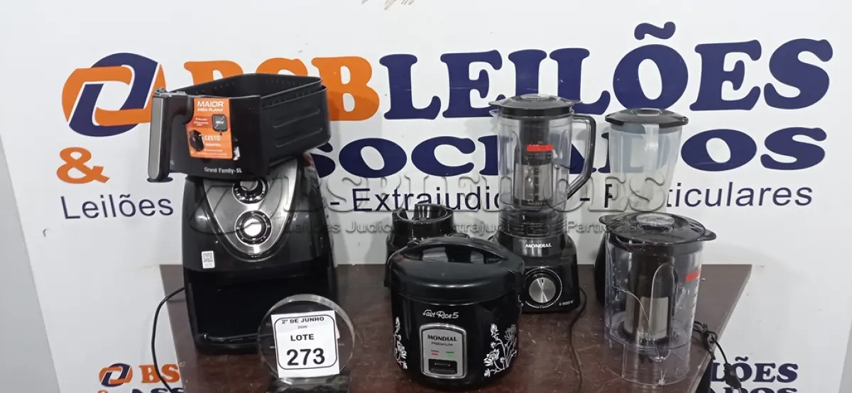 LOTE 273 - 01 AIR FRYER 5L 220V MARCA MONDIAL, 01 PANELA ELÉTRICA E 03 LIQUIDIFICADORES DE MODELOS DIVERSOS MARCA MONDIAL. (NO ESTADO) ATENÇÃO! FAZER A VISITAÇÃO ANTES DE ARREMATAR, NÃO SABEMOS SE FUNCIONA, LEILÃO NÃO TEM GARANTIA E NEM DEVOLUÇÃO, SUJEITO A POSSÍVEIS AVARIAS VISÍVEIS/OCULTAS E/OU AUSÊNCIA DE COMPONENTES.