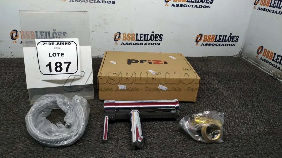 LOTE 187 - 01 TORNEIRA MISTURADOR MARCA PRIZI COM ACESSÓRIOS. (NO ESTADO) ATENÇÃO! FAZER A VISITAÇÃO ANTES DE ARREMATAR, NÃO SABEMOS SE FUNCIONA, LEILÃO NÃO TEM GARANTIA E NEM DEVOLUÇÃO, SUJEITO A POSSÍVEIS AVARIAS VISÍVEIS/OCULTAS E/OU AUSÊNCIA DE COMPONENTES.