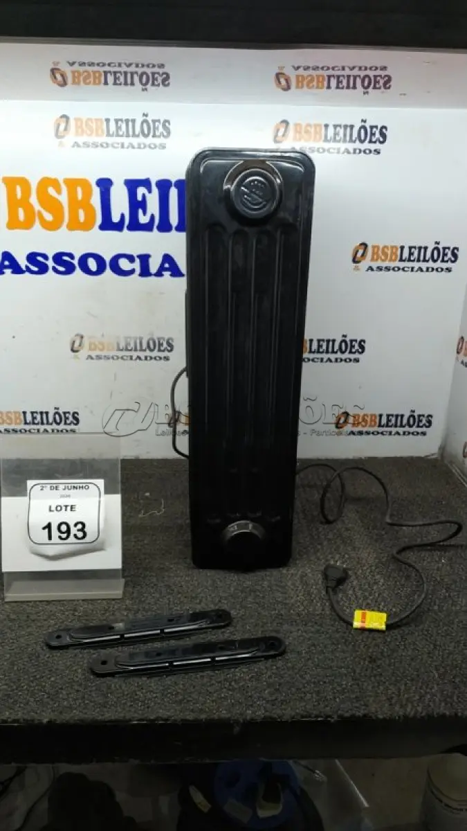 LOTE 193 - 01 AQUECEDOR 220V MARCA MONDIAL. (NO ESTADO) ATENÇÃO! FAZER A VISITAÇÃO ANTES DE ARREMATAR, NÃO SABEMOS SE FUNCIONA, LEILÃO NÃO TEM GARANTIA E NEM DEVOLUÇÃO, SUJEITO A POSSÍVEIS AVARIAS VISÍVEIS/OCULTAS E/OU AUSÊNCIA DE COMPONENTES.
