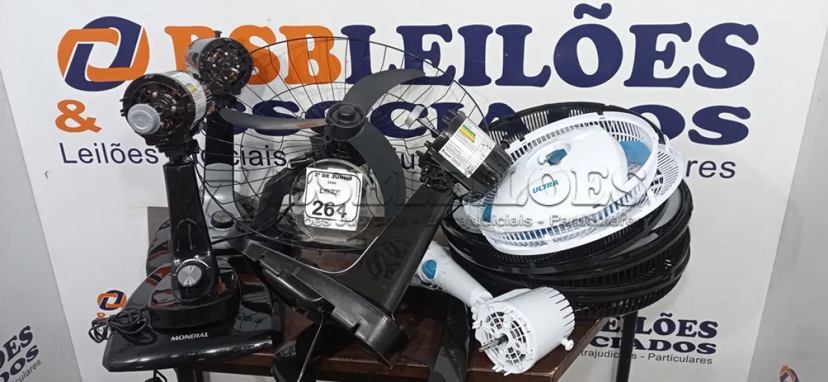 LOTE 264 - 05 VENTILADORES 220V MARCA MONDIAL DESMONTADOS. (NO ESTADO) ATENÇÃO! FAZER A VISITAÇÃO ANTES DE ARREMATAR, NÃO SABEMOS SE FUNCIONA, LEILÃO NÃO TEM GARANTIA E NEM DEVOLUÇÃO, SUJEITO A POSSÍVEIS AVARIAS VISÍVEIS/OCULTAS E/OU AUSÊNCIA DE COMPONENTES.