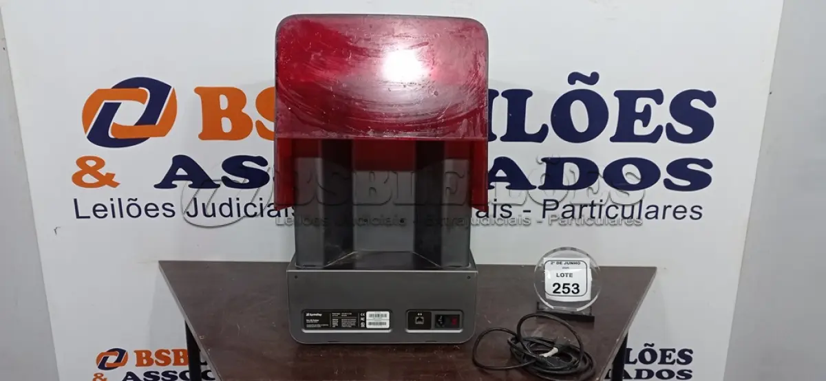 LOTE 253 - 01 IMPRESSORA 3D. (NO ESTADO) ATENÇÃO! FAZER A VISITAÇÃO ANTES DE ARREMATAR, NÃO SABEMOS SE FUNCIONA, LEILÃO NÃO TEM GARANTIA E NEM DEVOLUÇÃO, SUJEITO A POSSÍVEIS AVARIAS VISÍVEIS/OCULTAS E/OU AUSÊNCIA DE COMPONENTES.