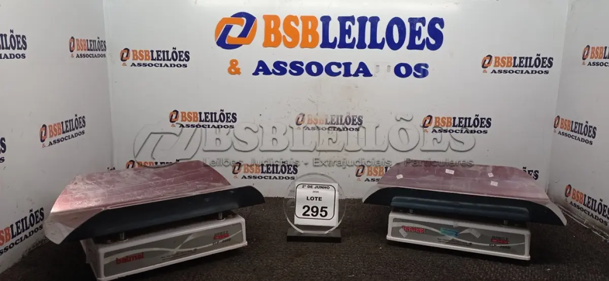 LOTE 295 - 02 BALANÇAS PEDIÁTRICAS MODELO ELP-25BB MARCA BALAMAX. (NO ESTADO) ATENÇÃO! FAZER A VISITAÇÃO ANTES DE ARREMATAR, NÃO SABEMOS SE FUNCIONA, LEILÃO NÃO TEM GARANTIA E NEM DEVOLUÇÃO, SUJEITO A POSSÍVEIS AVARIAS VISÍVEIS/OCULTAS E/OU AUSÊNCIA DE COMPONENTES.