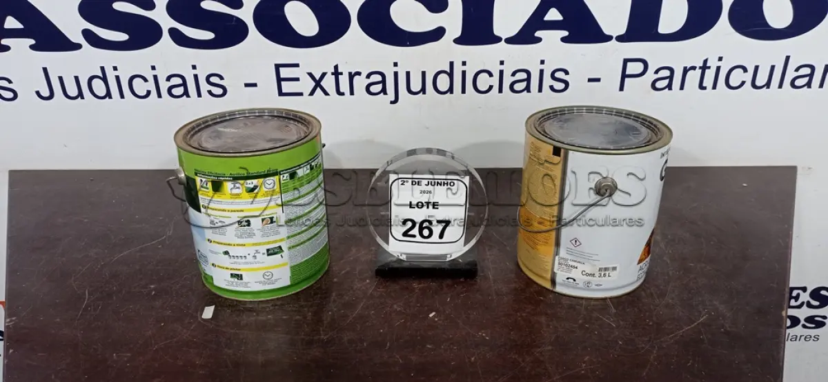 LOTE 267 - 01 LATA DE TINTA ACRÍLICA STANDARD FOSCO 3,6L INTERIOR/EXTERIOR MARCA GLASURIT E 01 LATA DE TINTA ACRÍLICA FOSCO CAMURÇA 3,6L INTERIOR/EXTERIOR MARCA GLASURIT. (NO ESTADO) ATENÇÃO! FAZER A VISITAÇÃO ANTES DE ARREMATAR, NÃO SABEMOS SE FUNCIONA, LEILÃO NÃO TEM GARANTIA E NEM DEVOLUÇÃO, SUJEITO A POSSÍVEIS AVARIAS VISÍVEIS/OCULTAS E/OU AUSÊNCIA DE COMPONENTES.