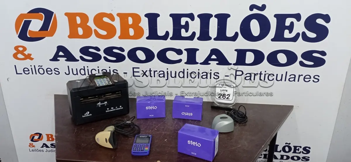 LOTE 262 - 01 RELÓGIO DE PONTO, 01 LEITORA DE CÓDIGO DE BARRAS, 0 LEITOR BIOMÉTRICO E 04 MAQUININHAS DE CARTÃO MARCA STELO. (NO ESTADO) ATENÇÃO! FAZER A VISITAÇÃO ANTES DE ARREMATAR, NÃO SABEMOS SE FUNCIONA, LEILÃO NÃO TEM GARANTIA E NEM DEVOLUÇÃO, SUJEITO A POSSÍVEIS AVARIAS VISÍVEIS/OCULTAS E/OU AUSÊNCIA DE COMPONENTES.