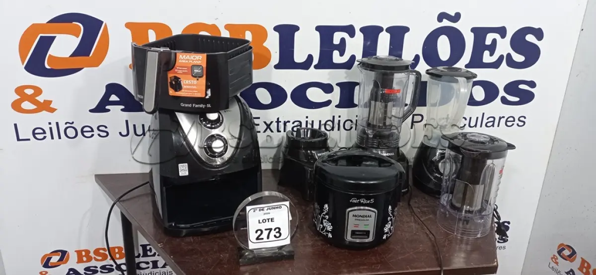 LOTE 273 - 01 AIR FRYER 5L 220V MARCA MONDIAL, 01 PANELA ELÉTRICA E 03 LIQUIDIFICADORES DE MODELOS DIVERSOS MARCA MONDIAL. (NO ESTADO) ATENÇÃO! FAZER A VISITAÇÃO ANTES DE ARREMATAR, NÃO SABEMOS SE FUNCIONA, LEILÃO NÃO TEM GARANTIA E NEM DEVOLUÇÃO, SUJEITO A POSSÍVEIS AVARIAS VISÍVEIS/OCULTAS E/OU AUSÊNCIA DE COMPONENTES.