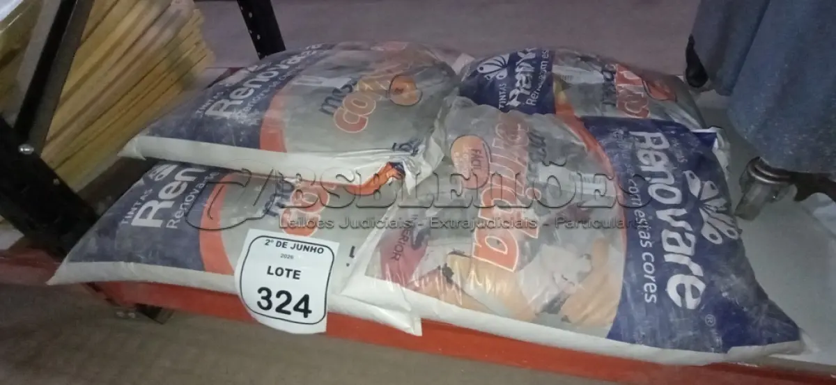 LOTE 324 - 05 PACOTES DE MASSA CORRIDA 15KG CADA MARCA RENOVARE. (NO ESTADO) ATENÇÃO! FAZER A VISITAÇÃO ANTES DE ARREMATAR, NÃO SABEMOS SE FUNCIONA, LEILÃO NÃO TEM GARANTIA E NEM DEVOLUÇÃO, SUJEITO A POSSÍVEIS AVARIAS VISÍVEIS/OCULTAS E/OU AUSÊNCIA DE COMPONENTES.