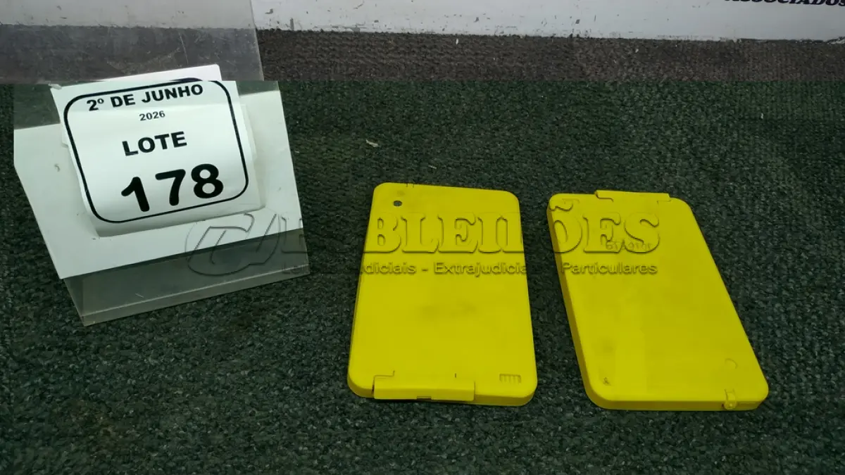 LOTE 178 - 02 TABLETS MARCA CCE PARA RETIRADA DE PEÇAS. (NO ESTADO) ATENÇÃO! FAZER A VISITAÇÃO ANTES DE ARREMATAR, NÃO SABEMOS SE FUNCIONA, LEILÃO NÃO TEM GARANTIA E NEM DEVOLUÇÃO, SUJEITO A POSSÍVEIS AVARIAS VISÍVEIS/OCULTAS E/OU AUSÊNCIA DE COMPONENTES.