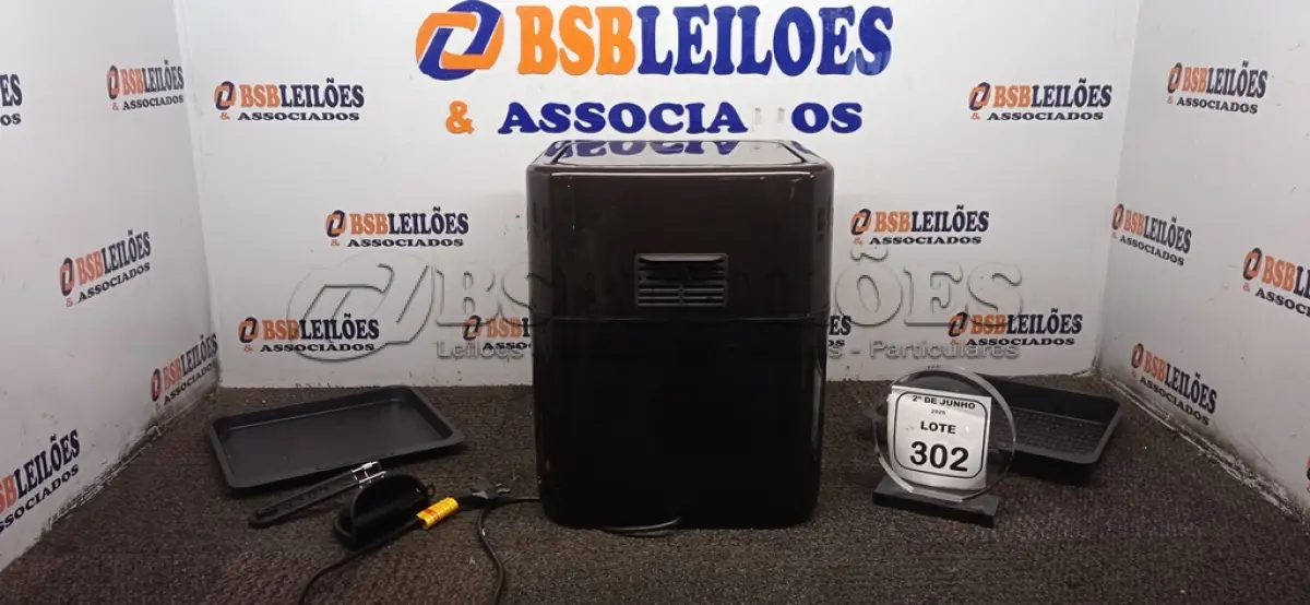 LOTE 302 - 01 AIR FRYER/FORNO 12L 220V MARCA MONDIAL. (NO ESTADO) ATENÇÃO! FAZER A VISITAÇÃO ANTES DE ARREMATAR, NÃO SABEMOS SE FUNCIONA, LEILÃO NÃO TEM GARANTIA E NEM DEVOLUÇÃO, SUJEITO A POSSÍVEIS AVARIAS VISÍVEIS/OCULTAS E/OU AUSÊNCIA DE COMPONENTES.