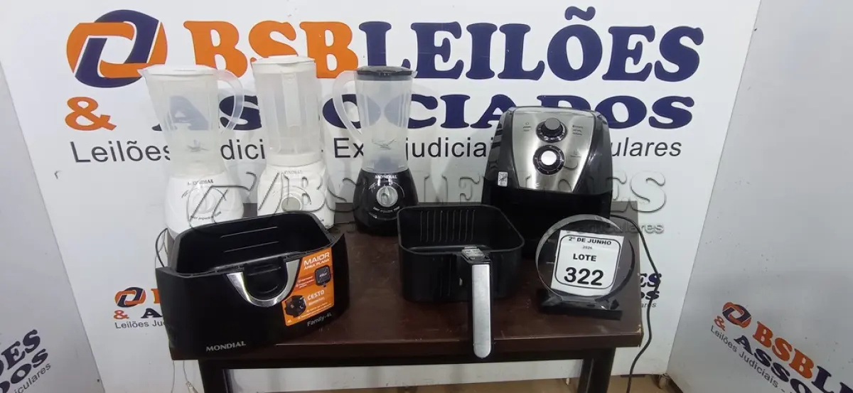 LOTE 322 - 01 AIR FRYER 4L 220V MARCA MONDIAL E 03 LIQUIDIFICADORES MODELOS DIVERSOS MARCA MONDIAL. (NO ESTADO) ATENÇÃO! FAZER A VISITAÇÃO ANTES DE ARREMATAR, NÃO SABEMOS SE FUNCIONA, LEILÃO NÃO TEM GARANTIA E NEM DEVOLUÇÃO, SUJEITO A POSSÍVEIS AVARIAS VISÍVEIS/OCULTAS E/OU AUSÊNCIA DE COMPONENTES.