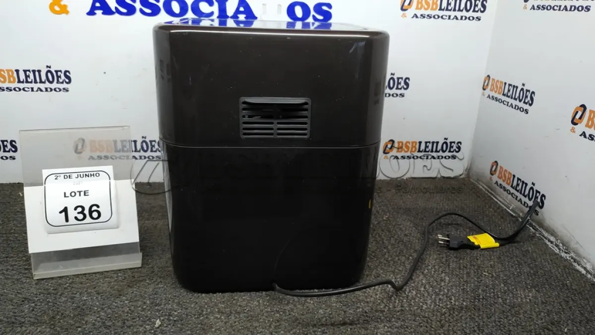 LOTE 136 - 01 AIR FRYER/FORNO 12L 220V MARCA MONDIAL. (NO ESTADO) ATENÇÃO! FAZER A VISITAÇÃO ANTES DE ARREMATAR, NÃO SABEMOS SE FUNCIONA, LEILÃO NÃO TEM GARANTIA E NEM DEVOLUÇÃO, SUJEITO A POSSÍVEIS AVARIAS VISÍVEIS/OCULTAS E/OU AUSÊNCIA DE COMPONENTES.