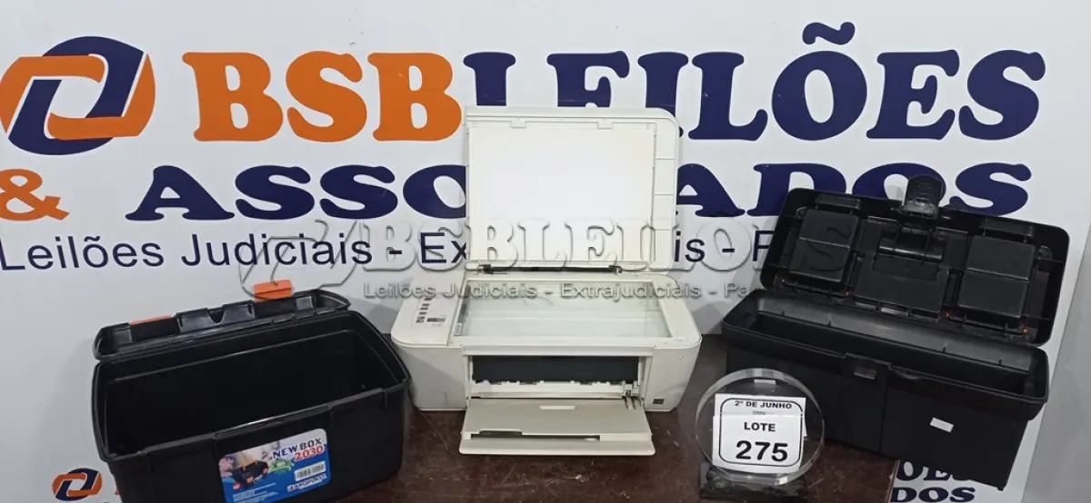 LOTE 275 - 01 IMPRESSORA MODELO 2546 MARCA HP E 02 MALETAS PARA FERRAMENTAS. (NO ESTADO) ATENÇÃO! FAZER A VISITAÇÃO ANTES DE ARREMATAR, NÃO SABEMOS SE FUNCIONA, LEILÃO NÃO TEM GARANTIA E NEM DEVOLUÇÃO, SUJEITO A POSSÍVEIS AVARIAS VISÍVEIS/OCULTAS E/OU AUSÊNCIA DE COMPONENTES.