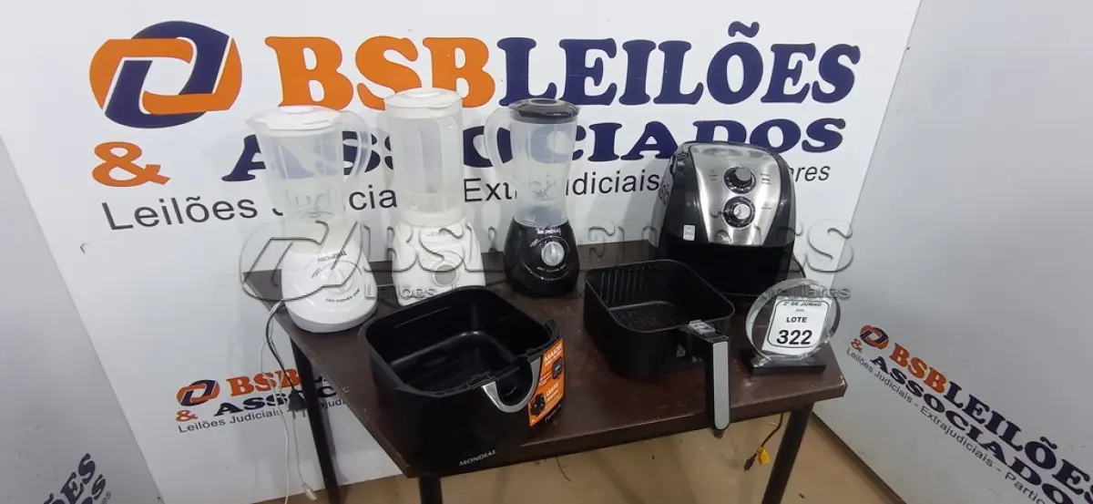 LOTE 322 - 01 AIR FRYER 4L 220V MARCA MONDIAL E 03 LIQUIDIFICADORES MODELOS DIVERSOS MARCA MONDIAL. (NO ESTADO) ATENÇÃO! FAZER A VISITAÇÃO ANTES DE ARREMATAR, NÃO SABEMOS SE FUNCIONA, LEILÃO NÃO TEM GARANTIA E NEM DEVOLUÇÃO, SUJEITO A POSSÍVEIS AVARIAS VISÍVEIS/OCULTAS E/OU AUSÊNCIA DE COMPONENTES.