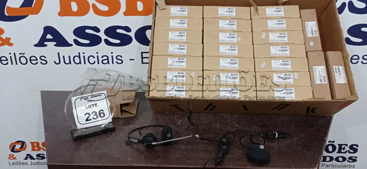 LOTE 236 - 01 LOTE COM GRANDE QUANTIDADE DE HEADSET MARCA FELITRON. (NO ESTADO) ATENÇÃO! FAZER A VISITAÇÃO ANTES DE ARREMATAR, NÃO SABEMOS SE FUNCIONA, LEILÃO NÃO TEM GARANTIA E NEM DEVOLUÇÃO, SUJEITO A POSSÍVEIS AVARIAS VISÍVEIS/OCULTAS E/OU AUSÊNCIA DE COMPONENTES.