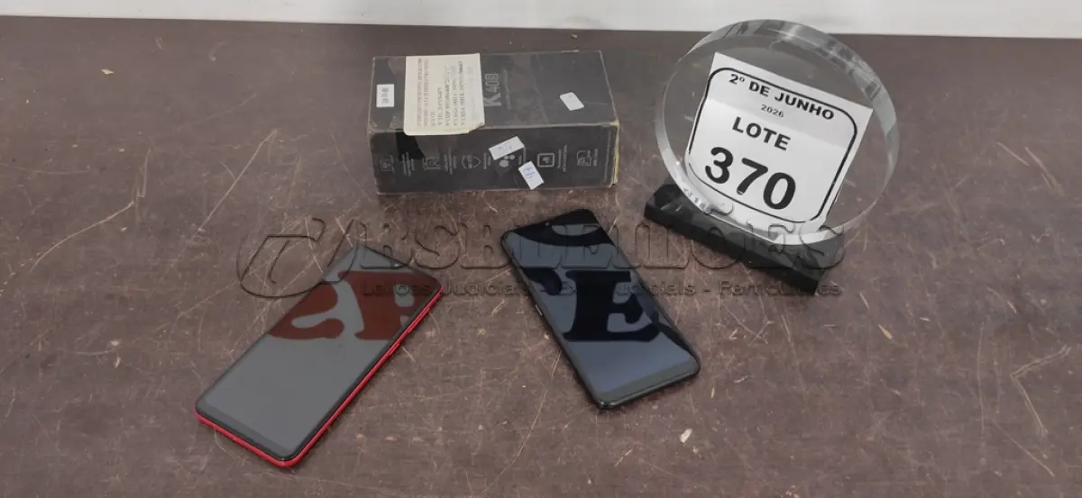 LOTE 370 - 02 CELULARES MARCAS SAMSUNG E LG SEM CARREGADOR. (NO ESTADO) ATENÇÃO! FAZER A VISITAÇÃO ANTES DE ARREMATAR, NÃO SABEMOS SE FUNCIONA, LEILÃO NÃO TEM GARANTIA E NEM DEVOLUÇÃO, SUJEITO A POSSÍVEIS AVARIAS VISÍVEIS/OCULTAS E/OU AUSÊNCIA DE COMPONENTES.