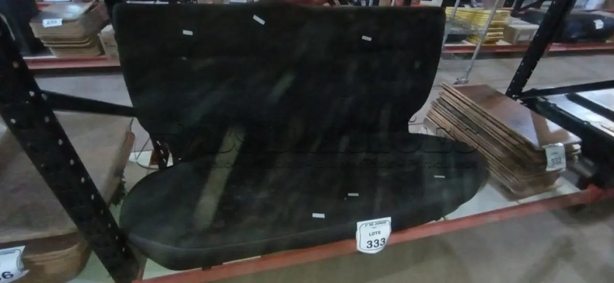 LOTE 333 - 01 ASSENTO COM ENCOSTO AUTOMOTIVO. (NO ESTADO) ATENÇÃO! FAZER A VISITAÇÃO ANTES DE ARREMATAR, NÃO SABEMOS SE FUNCIONA, LEILÃO NÃO TEM GARANTIA E NEM DEVOLUÇÃO, SUJEITO A POSSÍVEIS AVARIAS VISÍVEIS/OCULTAS E/OU AUSÊNCIA DE COMPONENTES.