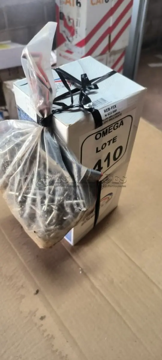 LOTE 410 - 500 REBITES DE ALUMÍNIO REPUXO - N522 - CX COM 500UN. (NO ESTADO EM QUE SE ENCONTRA. SUJEITO A AVARIAS OCULTAS/VISÍVEIS.)