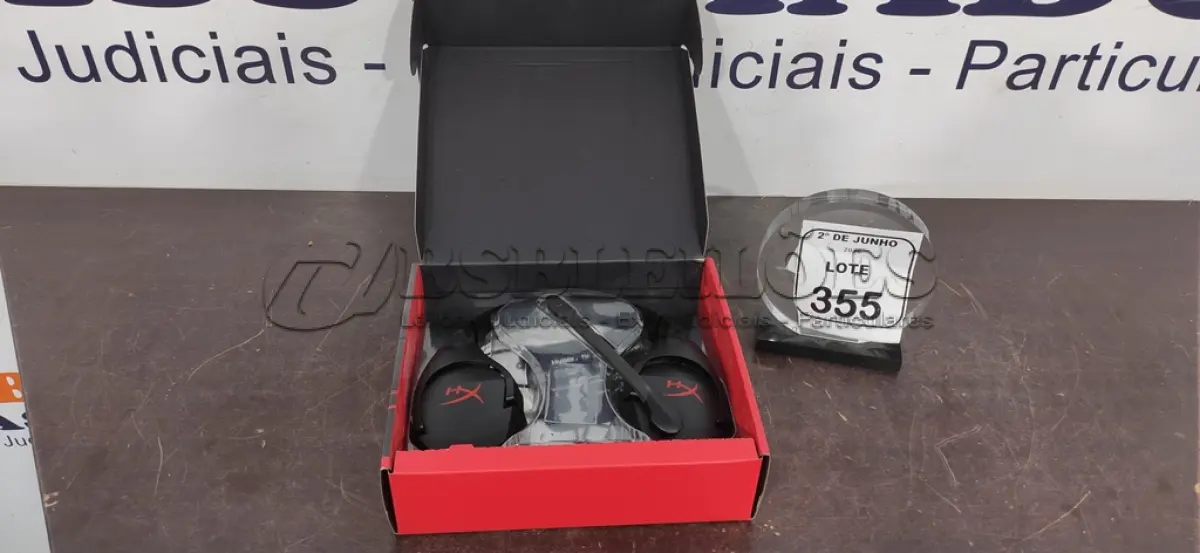 LOTE 355 - 01 HEADSET GAMER CLOUD STINGER MARCA HYPERX. (NO ESTADO) ATENÇÃO! FAZER A VISITAÇÃO ANTES DE ARREMATAR, NÃO SABEMOS SE FUNCIONA, LEILÃO NÃO TEM GARANTIA E NEM DEVOLUÇÃO, SUJEITO A POSSÍVEIS AVARIAS VISÍVEIS/OCULTAS E/OU AUSÊNCIA DE COMPONENTES.