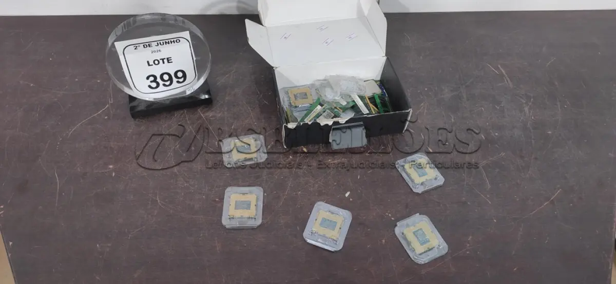 LOTE 399 - 01 CAIXA COM VÁRIOS PROCESSADORES DE MODELOS DIVERSOS. (NO ESTADO) ATENÇÃO! FAZER A VISITAÇÃO ANTES DE ARREMATAR, NÃO SABEMOS SE FUNCIONA, LEILÃO NÃO TEM GARANTIA E NEM DEVOLUÇÃO, SUJEITO A POSSÍVEIS AVARIAS VISÍVEIS/OCULTAS E/OU AUSÊNCIA DE COMPONENTES.