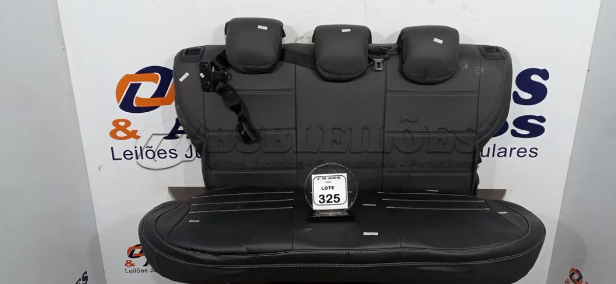 LOTE 325 - 01 ASSENTO COM ENCOSTO AUTOMOTIVO. (NO ESTADO) ATENÇÃO! FAZER A VISITAÇÃO ANTES DE ARREMATAR, NÃO SABEMOS SE FUNCIONA, LEILÃO NÃO TEM GARANTIA E NEM DEVOLUÇÃO, SUJEITO A POSSÍVEIS AVARIAS VISÍVEIS/OCULTAS E/OU AUSÊNCIA DE COMPONENTES.
