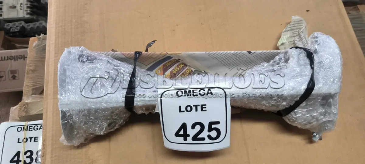 LOTE 425 - 02 ARANDELAS TASCHIBRA VIDRO EMBAU 40CM. (NO ESTADO EM QUE SE ENCONTRA. SUJEITO A AVARIAS OCULTAS/VISÍVEIS.)