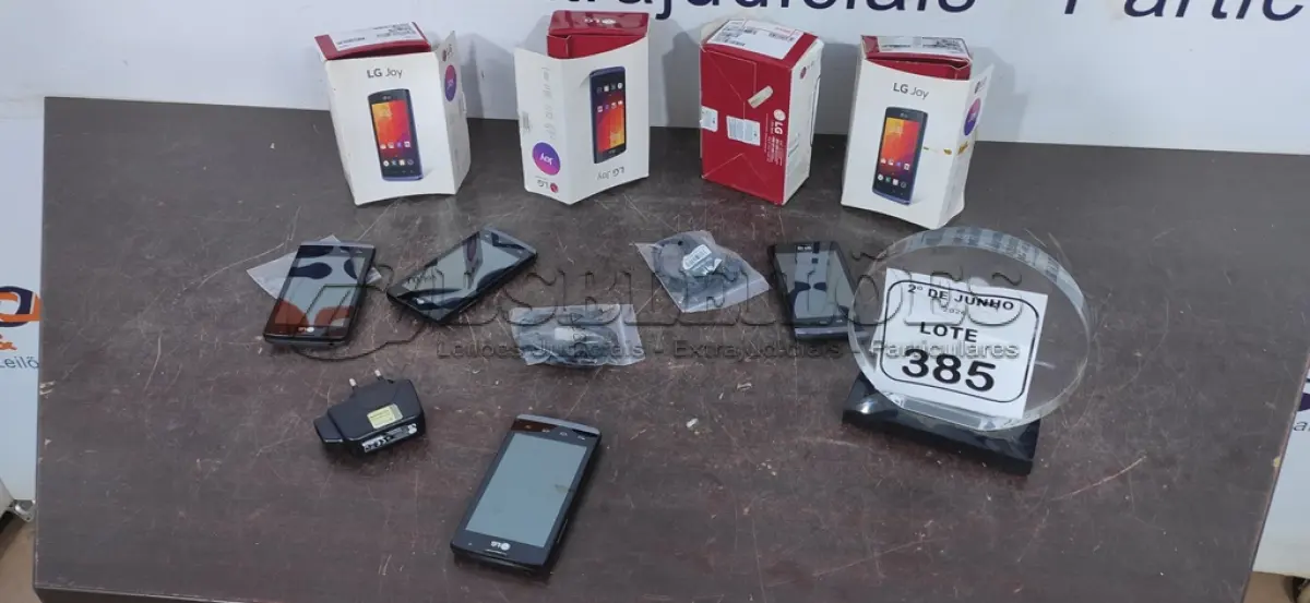 LOTE 385 - 04 CELULARES MODELO JOY MARCA LG MARCA LG. (NO ESTADO) ATENÇÃO! FAZER A VISITAÇÃO ANTES DE ARREMATAR, NÃO SABEMOS SE FUNCIONA, LEILÃO NÃO TEM GARANTIA E NEM DEVOLUÇÃO, SUJEITO A POSSÍVEIS AVARIAS VISÍVEIS/OCULTAS E/OU AUSÊNCIA DE COMPONENTES.